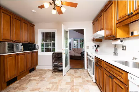 79 Brookview Ave, Delmar, NY 12054 photo 7