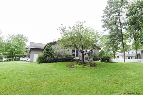 3231 E Lydius St, Schenectady, NY 12303 photo 6