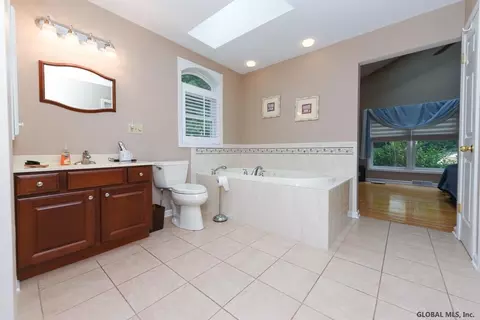 3231 E Lydius St, Schenectady, NY 12303 photo 21