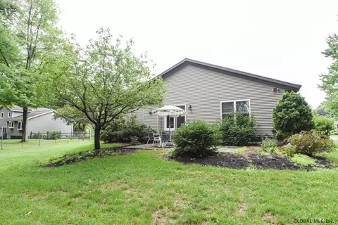 3231 E Lydius St, Schenectady, NY 12303 photo 5