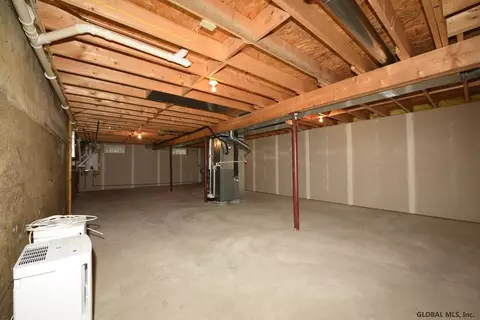 3231 E Lydius St, Schenectady, NY 12303 photo 27