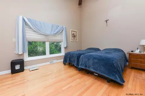 3231 E Lydius St, Schenectady, NY 12303 photo 23