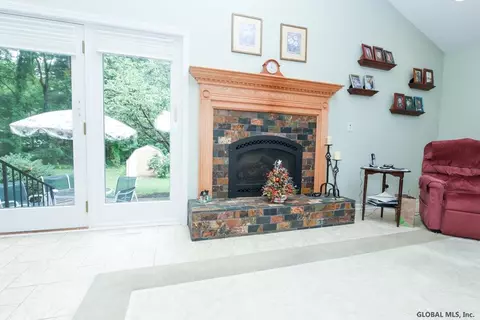 3231 E Lydius St, Schenectady, NY 12303 photo 13