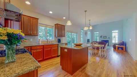 18 Mill Towne Dr, Waterford, NY 12188 photo 13