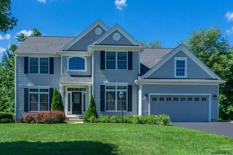 18 Mill Towne Dr, Waterford, NY 12188 photo 2