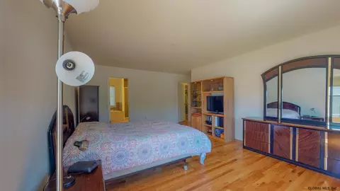 18 Mill Towne Dr, Waterford, NY 12188 photo 33