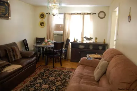 4 Corlear St, Albany, NY 12209 photo 4