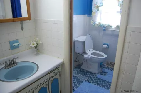 4 Corlear St, Albany, NY 12209 photo 8