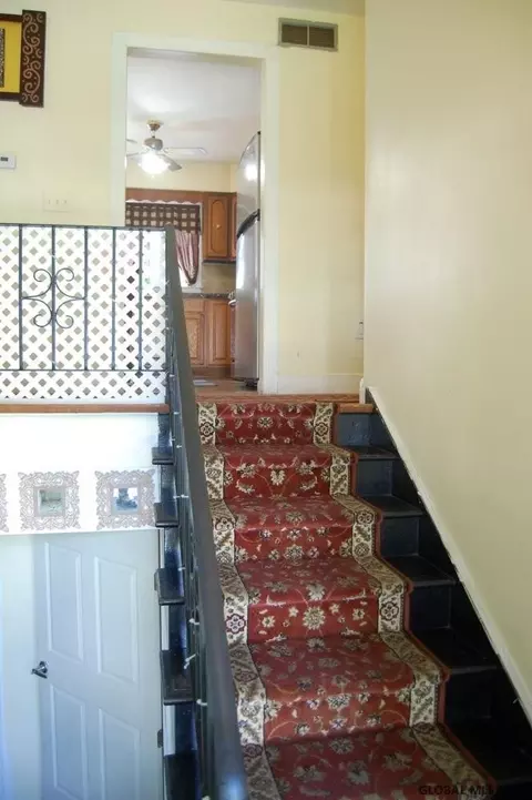 4 Corlear St, Albany, NY 12209 photo 3