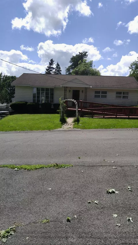 1266 Frantzke Ave, Schenectady, NY 12309 photo 1