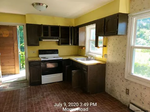 68 Morris Rd, Schenectady, NY 12304 photo 7