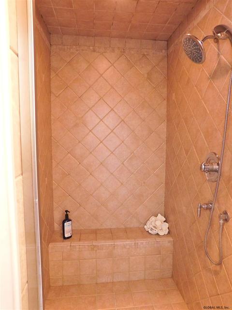 116 Saddlebrook La, Schenectady, NY 12302 photo 19