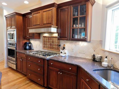 116 Saddlebrook La, Schenectady, NY 12302 photo 54