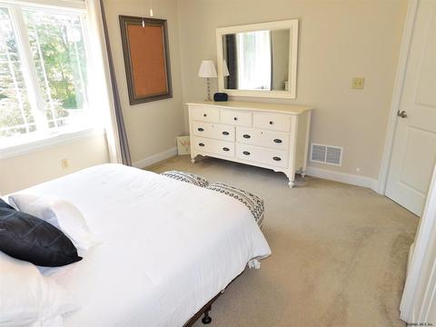 116 Saddlebrook La, Schenectady, NY 12302 photo 45