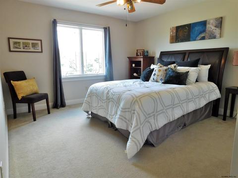 116 Saddlebrook La, Schenectady, NY 12302 photo 49