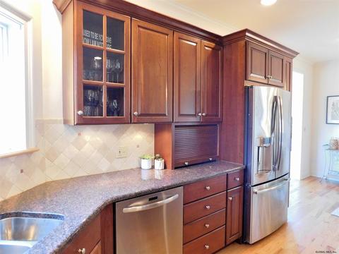 116 Saddlebrook La, Schenectady, NY 12302 photo 55