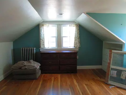 69 Jackson Ave, Schenectady, NY 12304 photo 9
