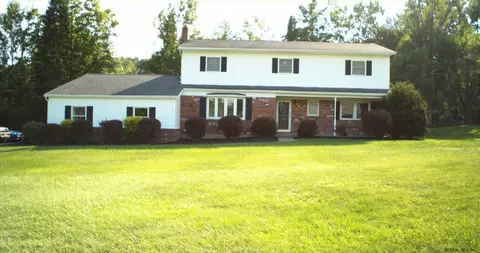 1 Chango Dr, Ballston Lake, NY 12019 photo 2