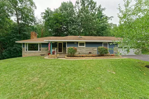 1 Woodcrest Dr # B, Glenville, NY 12302 photo 1