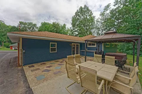 1 Woodcrest Dr # B, Glenville, NY 12302 photo 33