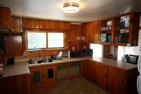 13 5th St, Corinth, NY 12822 photo 9