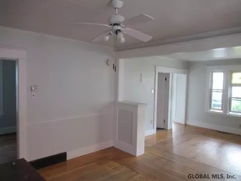 8 Princeton St, Schenectady, NY 12304 photo 8