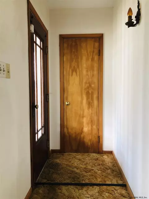 1133 Trinity Ave, Schenectady, NY 12306 photo 9
