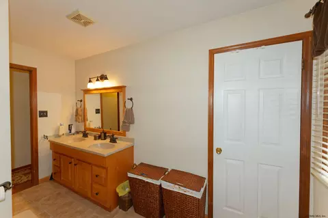 108 Peyton Rd, Schenectady, NY 12303 photo 16