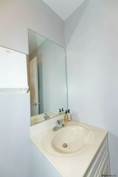 108 Peyton Rd, Schenectady, NY 12303 photo 21