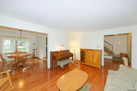 108 Peyton Rd, Schenectady, NY 12303 photo 7
