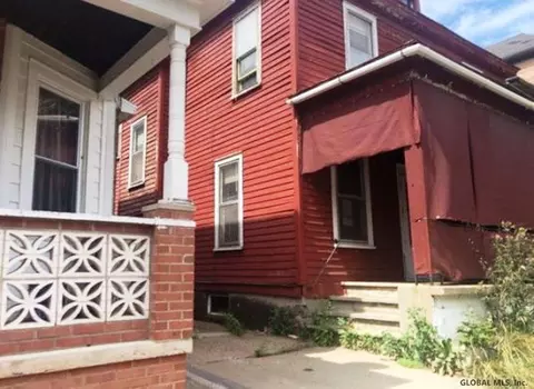67 Robinson St, Schenectady, NY 12304 photo 2