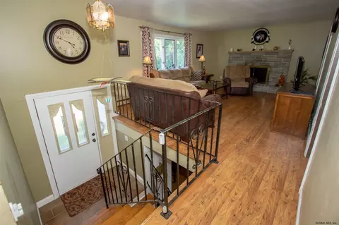 511 Chadwick Rd, Schenectady, NY 12304 photo 7