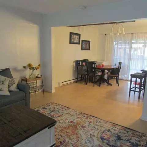 1012 Dresden Ct, Delmar, NY 12054 photo 4