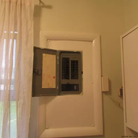 1012 Dresden Ct, Delmar, NY 12054 photo 17