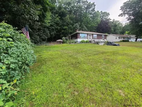 8 Denison Rd, Schenectady, NY 12309 photo 6