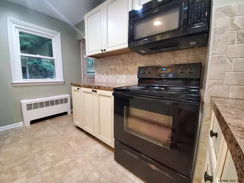 8 Denison Rd, Schenectady, NY 12309 photo 22