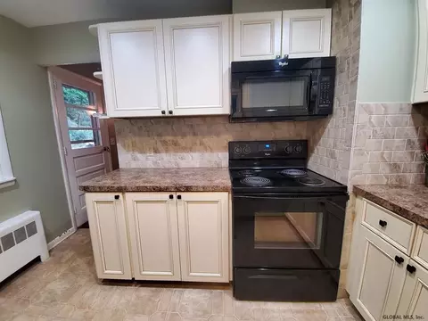 8 Denison Rd, Schenectady, NY 12309 photo 21