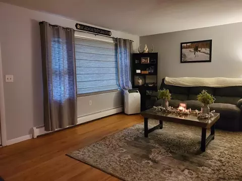 8 Denison Rd, Schenectady, NY 12309 photo 9