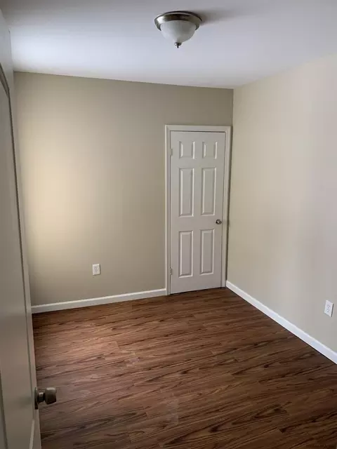41 Mcclellan St, Schenectady, NY 12304 photo 14