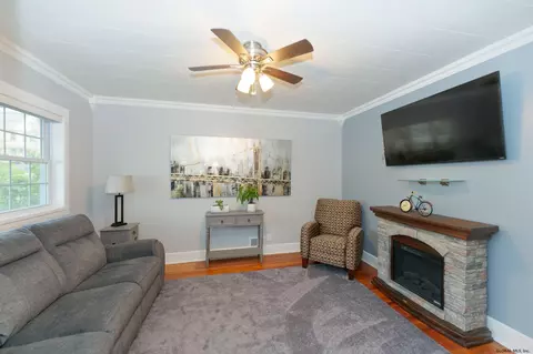234 Division St, Schenectady, NY 12304 photo 4