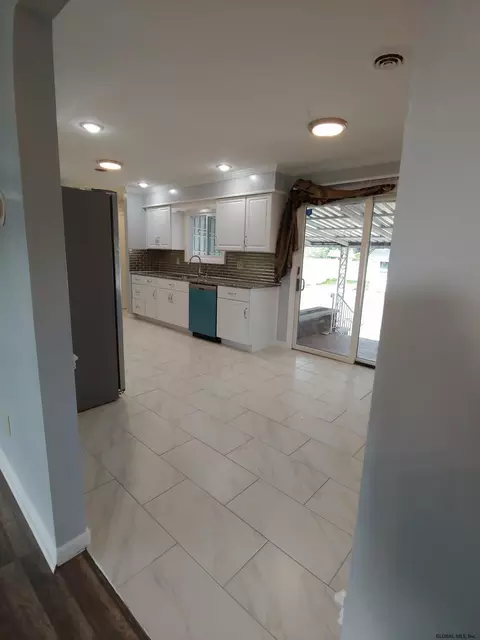 974 Obrien Ave, Schenectady, NY 12303 photo 19