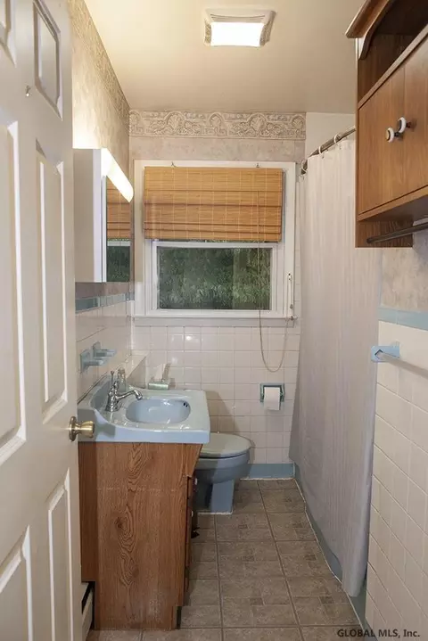 20 Lakeside Dr, Castleton, NY 12033 photo 9