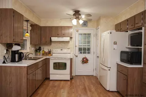20 Lakeside Dr, Castleton, NY 12033 photo 7