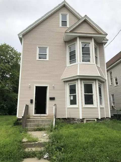 13 Chestnut St, Schenectady, NY 12307 photo 1