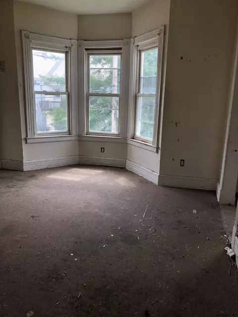 13 Chestnut St, Schenectady, NY 12307 photo 19