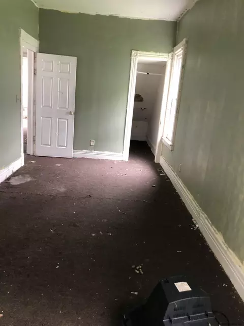 13 Chestnut St, Schenectady, NY 12307 photo 8