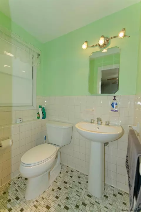 2230 Greenpoint Ave, Schenectady, NY 12303 photo 25