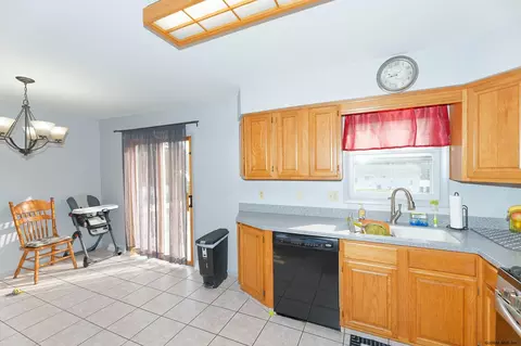 2230 Greenpoint Ave, Schenectady, NY 12303 photo 14