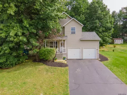 122 Trinity Pl, Selkirk, NY 12158 photo 4