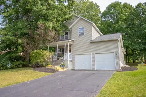 122 Trinity Pl, Selkirk, NY 12158 photo 5